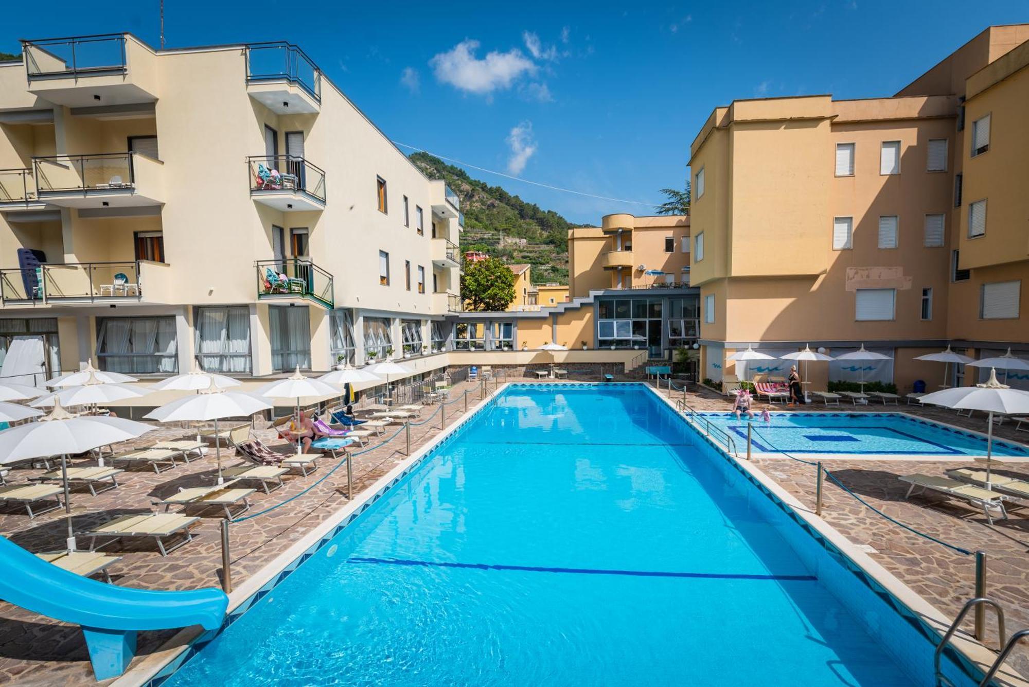 Casa Vacanza San Pietro Maiori Exterior photo