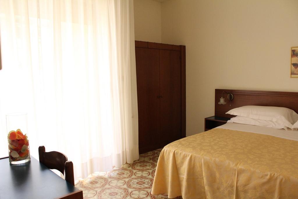 Casa Vacanza San Pietro Maiori Exterior photo